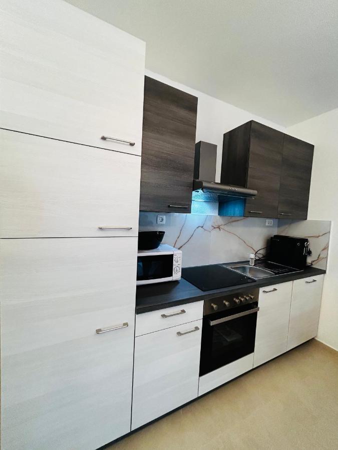 Apartmani Stanic Seget Vranjica Exterior photo
