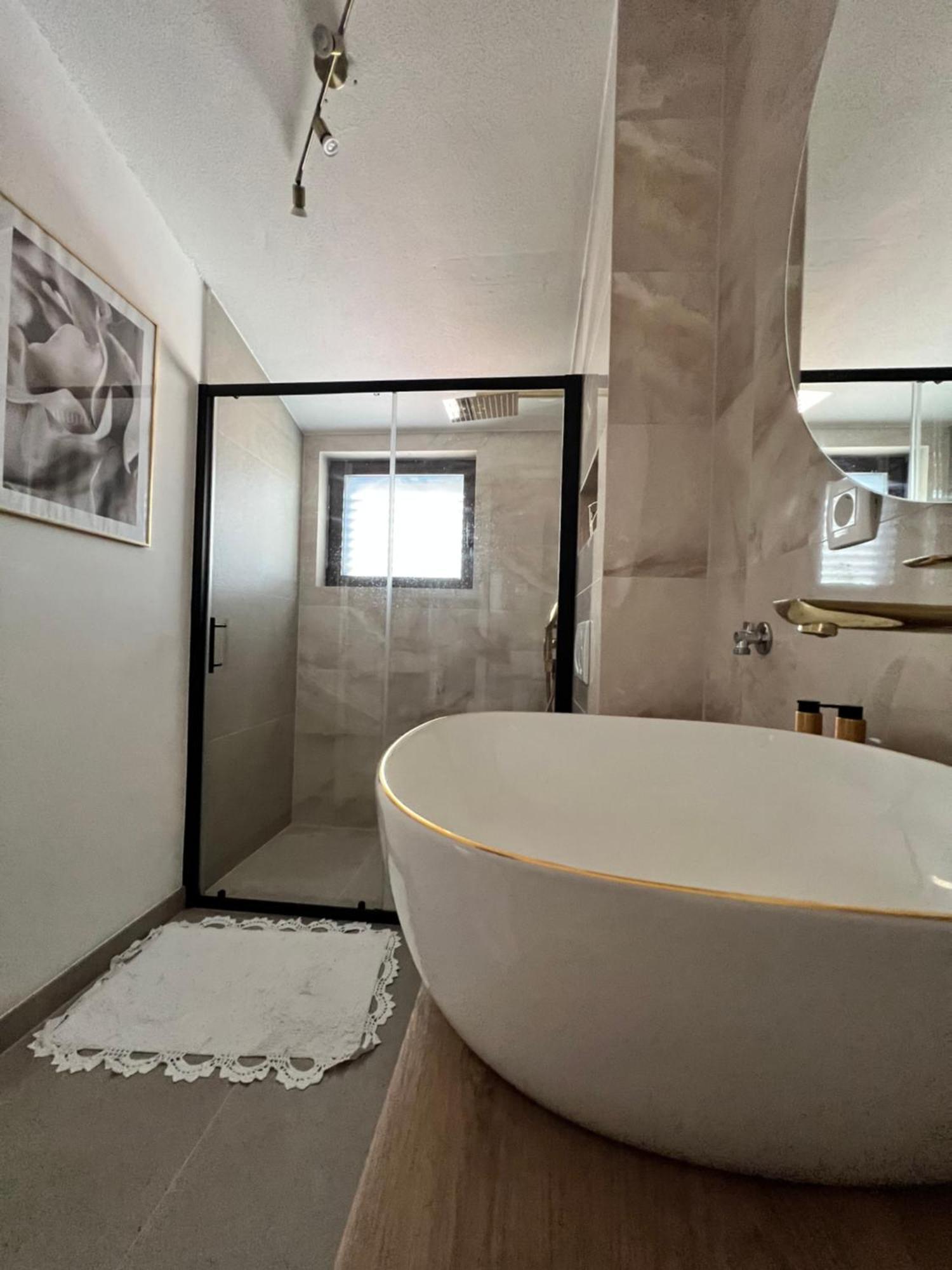 Apartmani Stanic Seget Vranjica Exterior photo